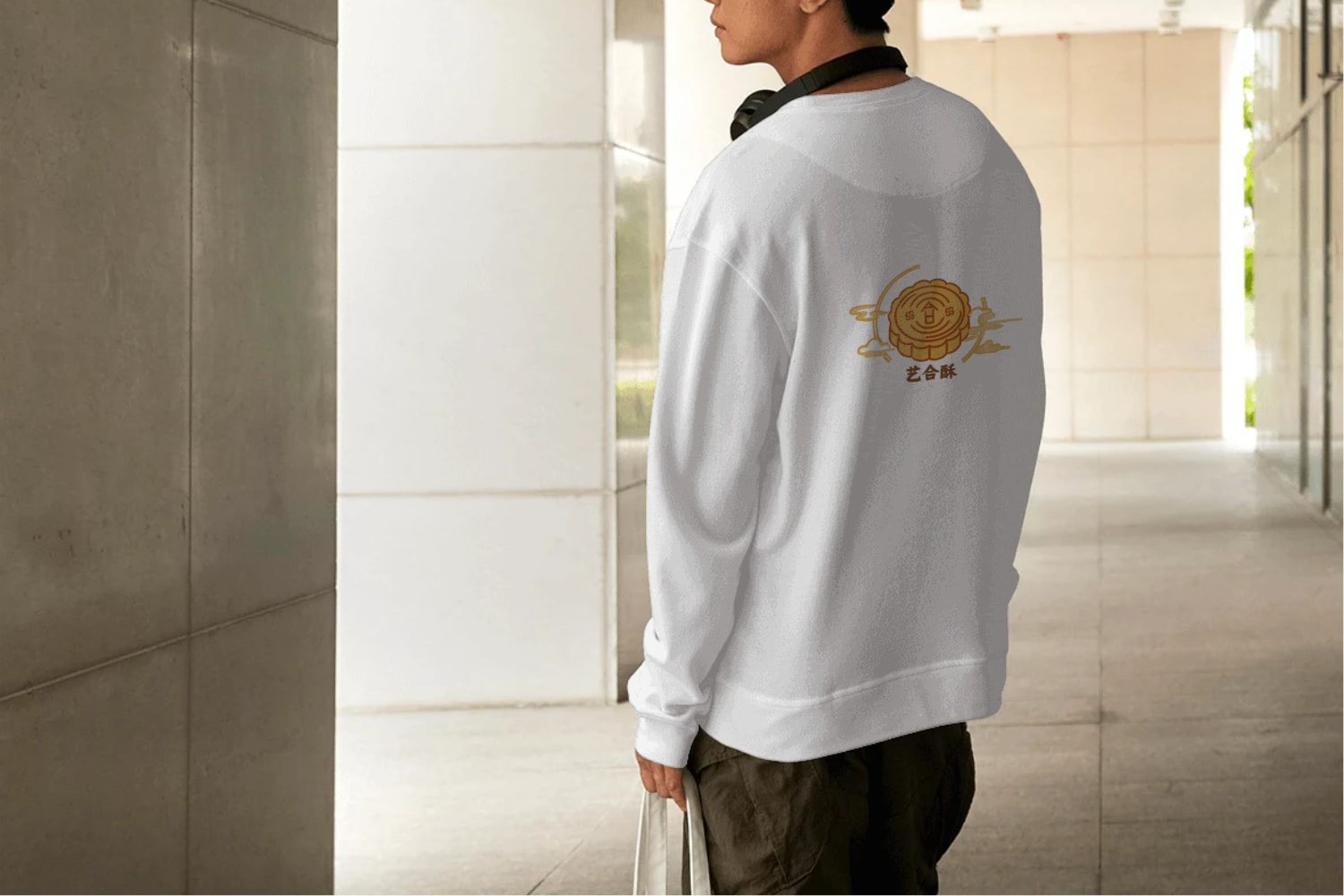 男生T恤衣服服装logo效果图样机 (1745518654) - AI设计神器